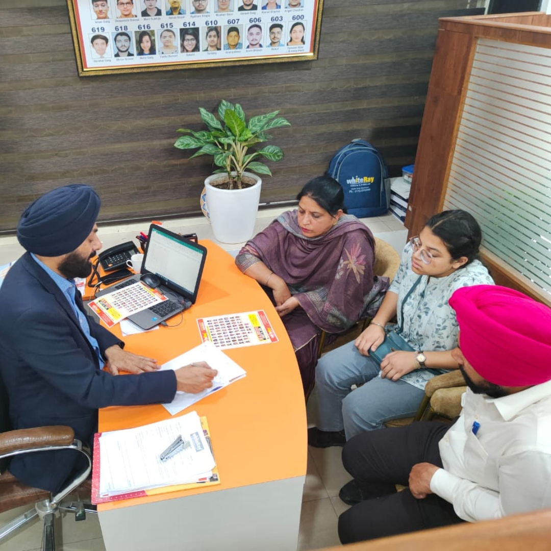 Whiteray Institute Career Counselling – Expert Guidance for NEET, JEE & NDA Aspirants in Chandigarh